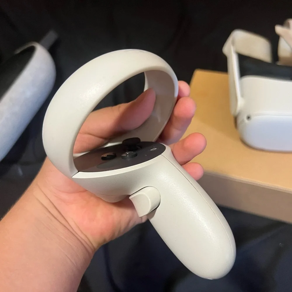 Oculus quest 2 & case